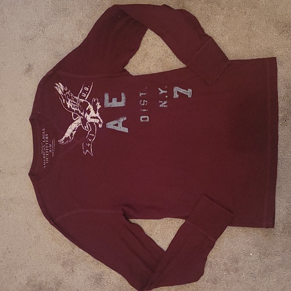 Men  American Eagle long sleeve  shirt.